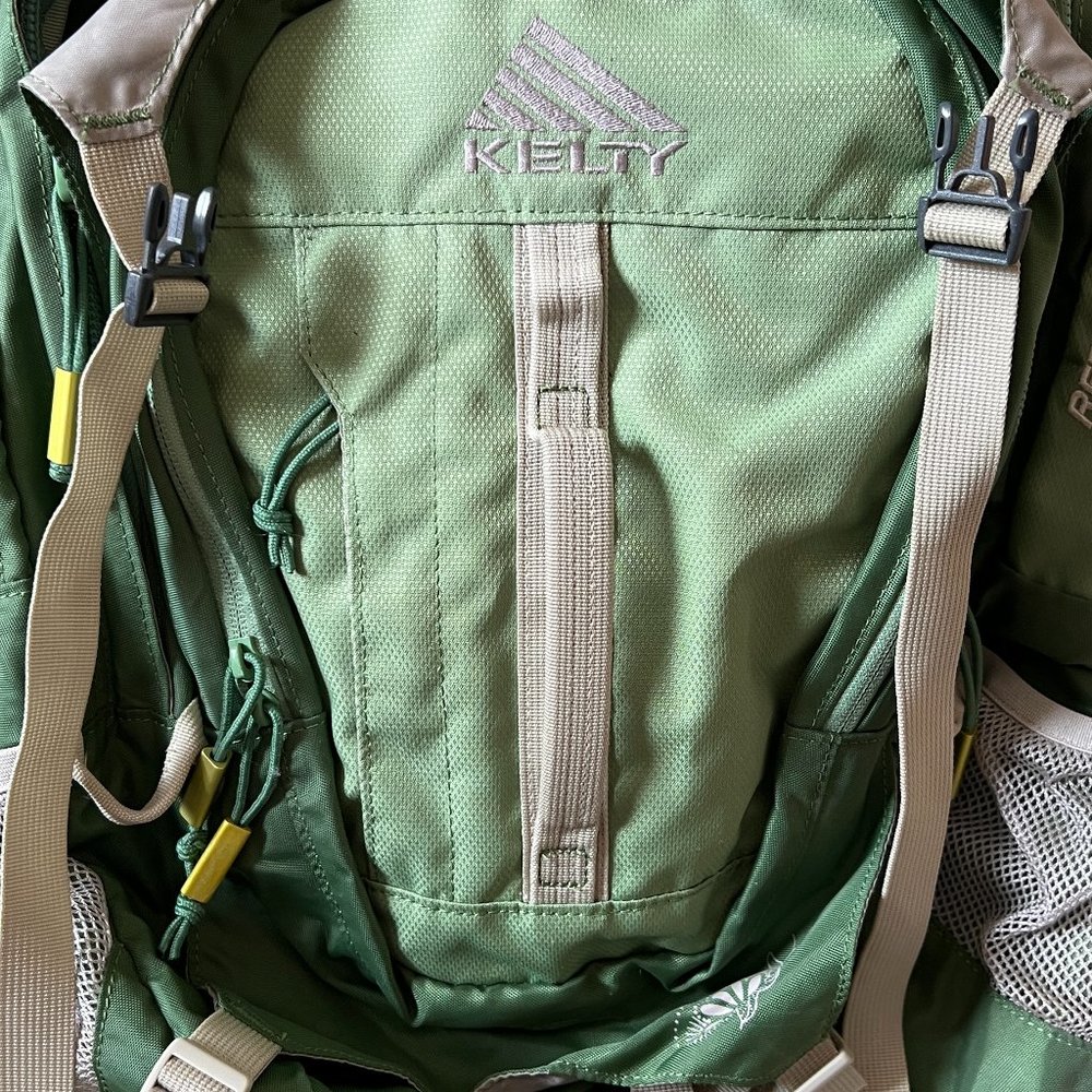 Kelty Women's Redwing 40 Internal Frame Pack - Excellent Condition